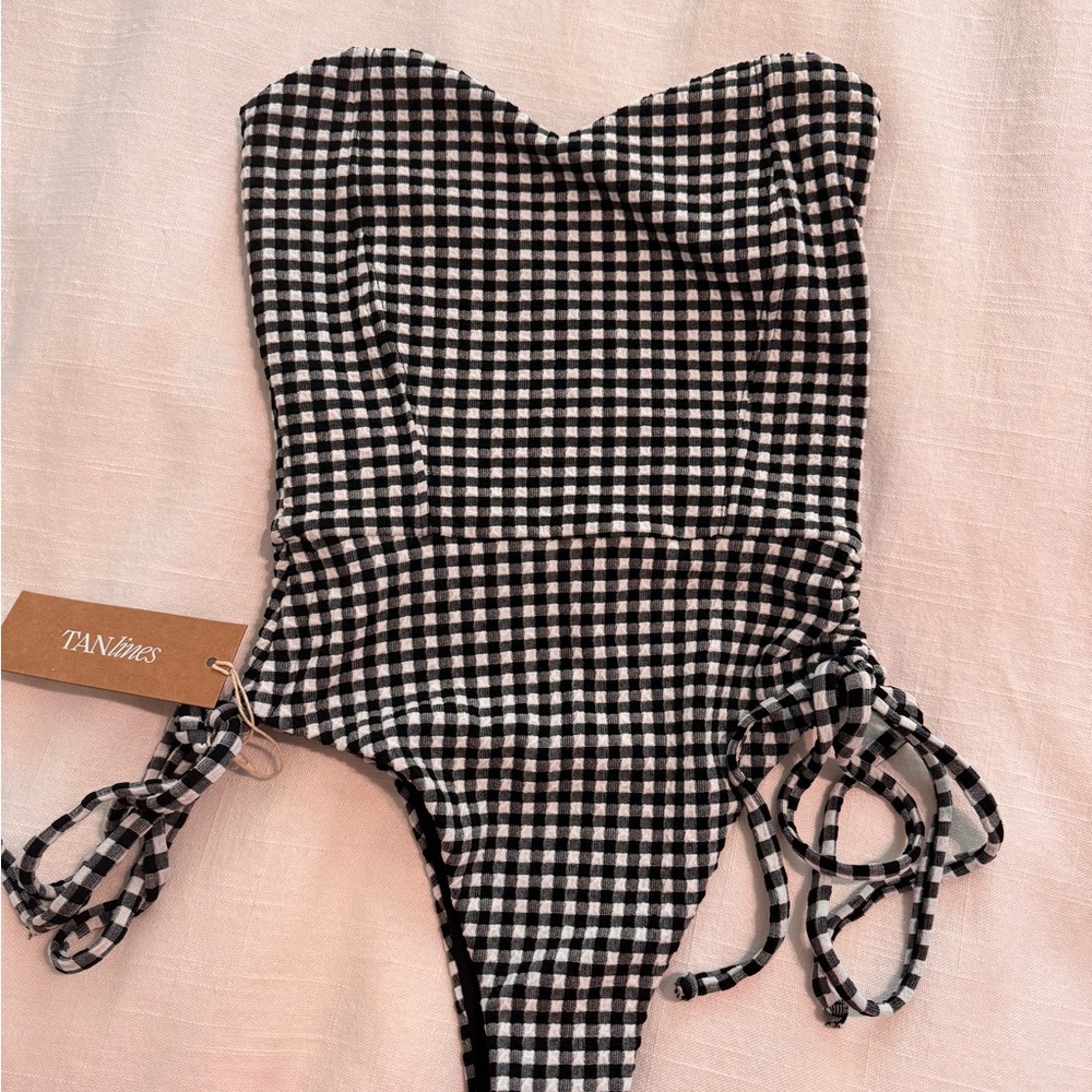 TANLINES DAISY SUIT